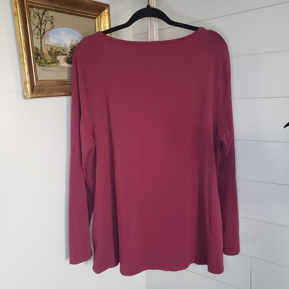 Soft Surroundings Long Sleeve Keyhole Detail Berry Top 1X - Picture 2 of 4